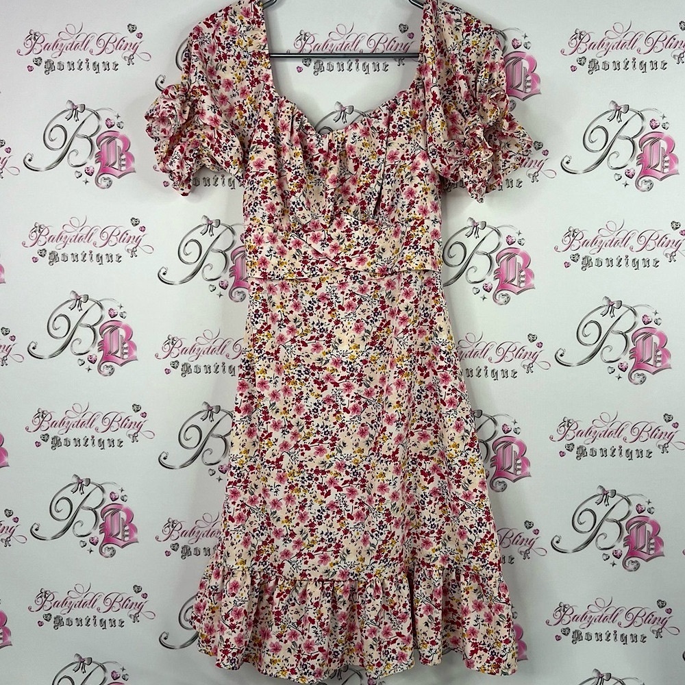 Dress milkmaid style flowers boho ruffles puff sleeve Floral Ruffle Dress